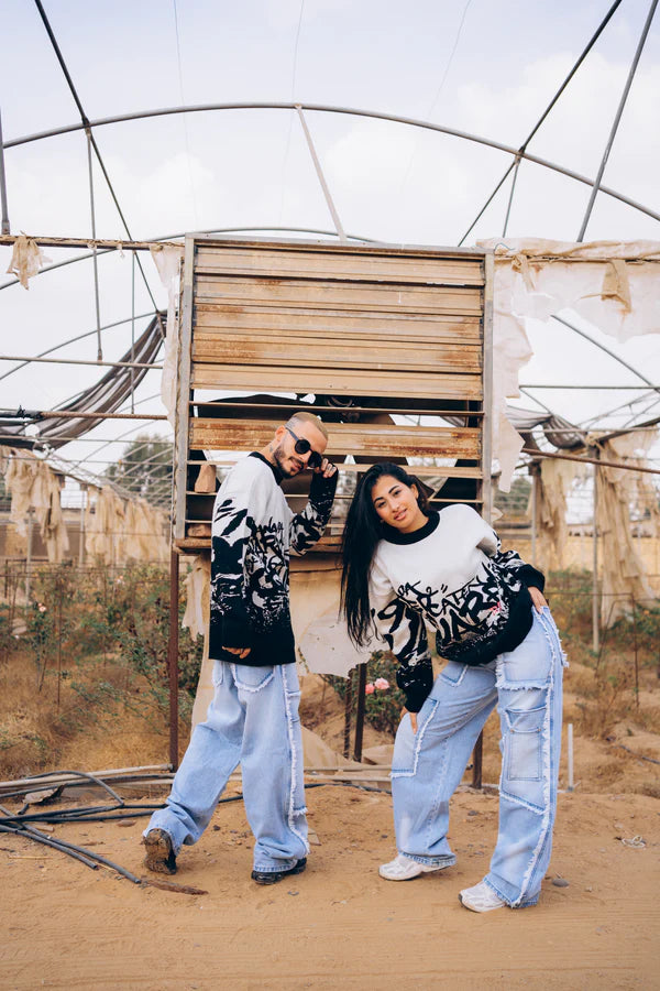 Letters Black*white crewneck