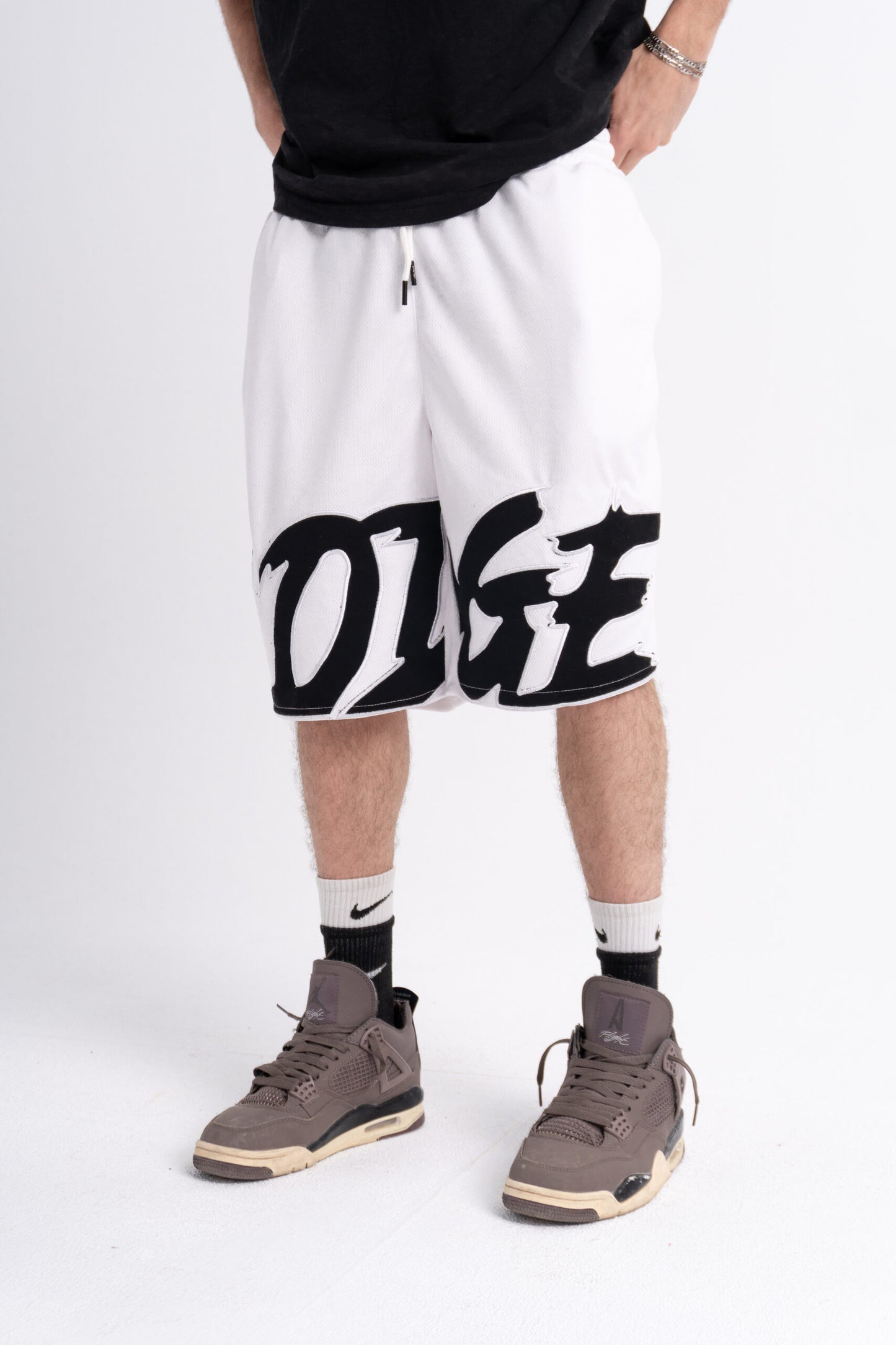 Lodge white short