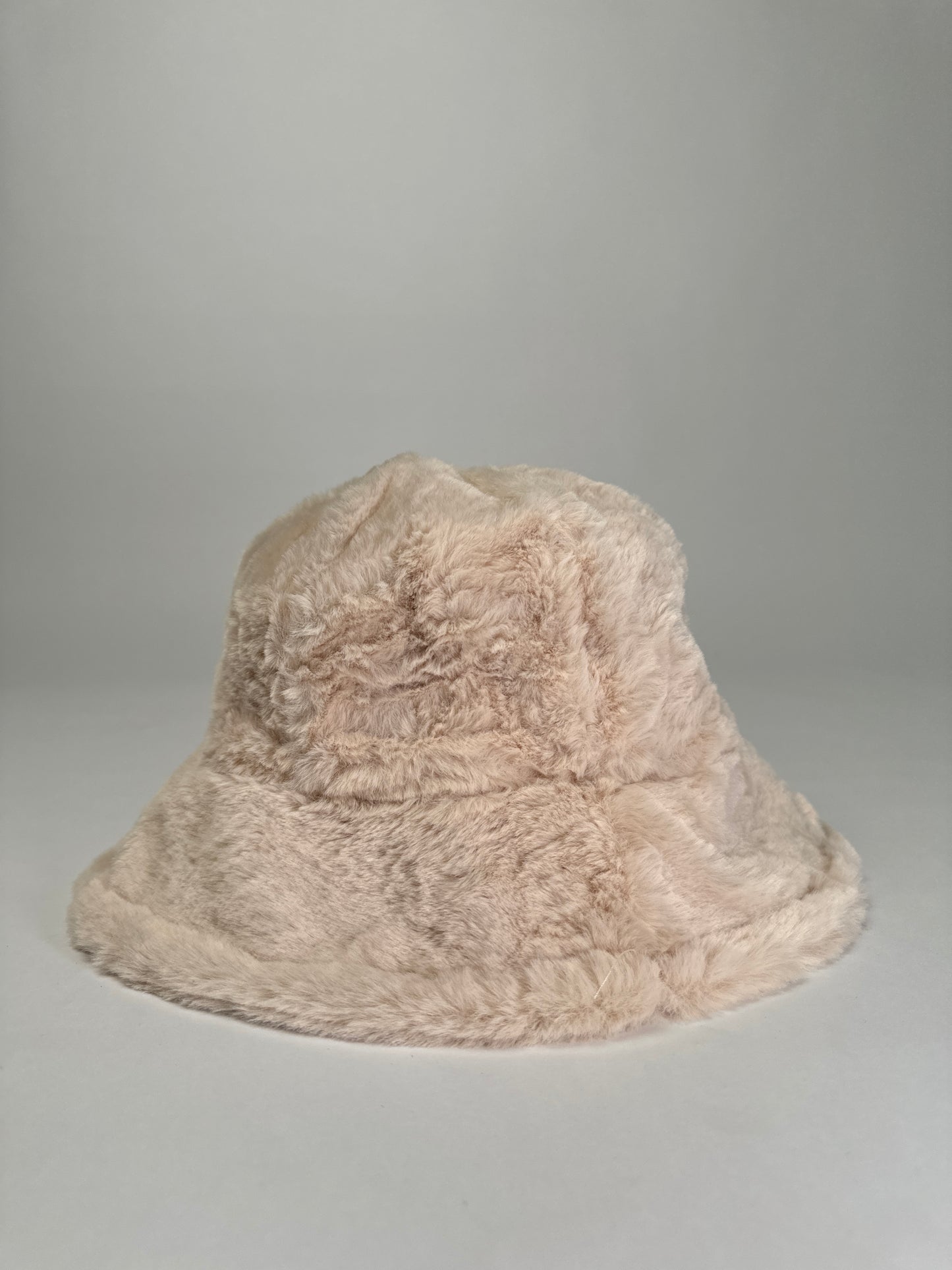 Fur bucket hat