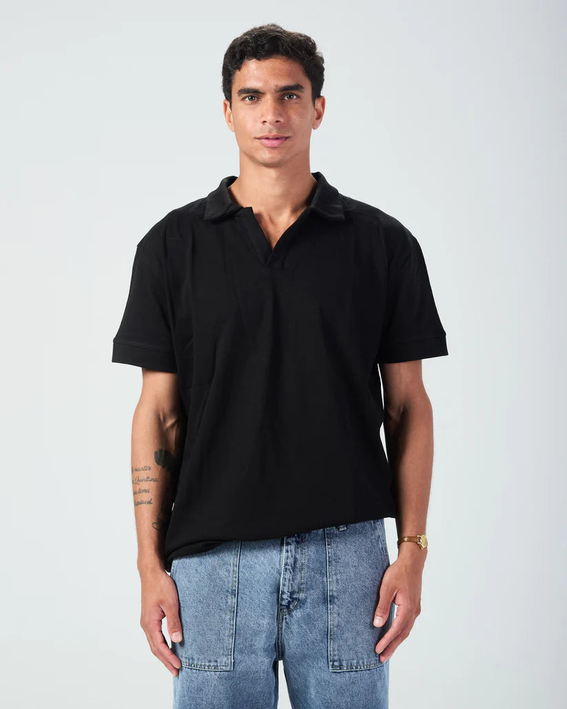 Buttonless Polo Black