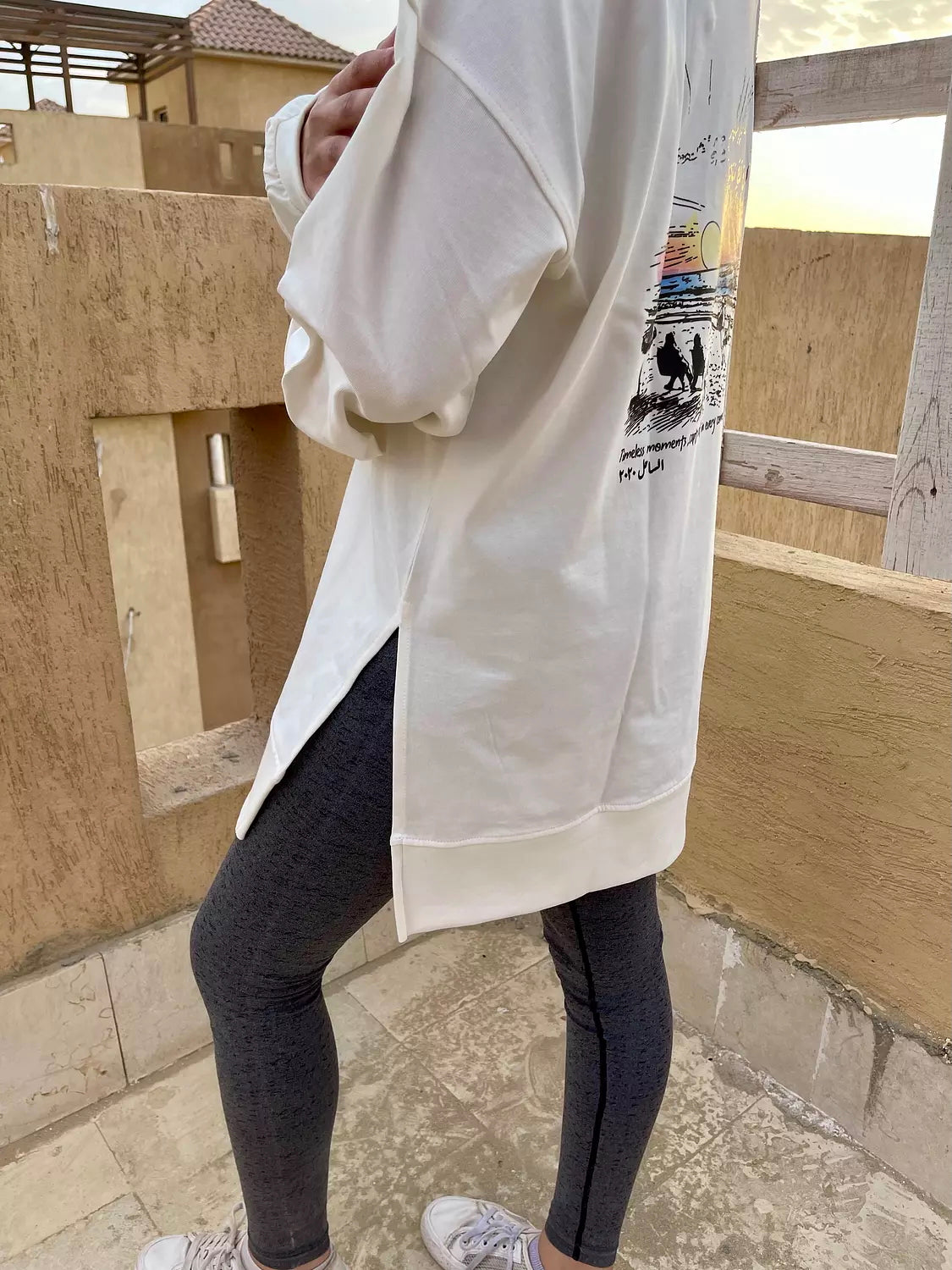 Modest Sahel longsleeve
